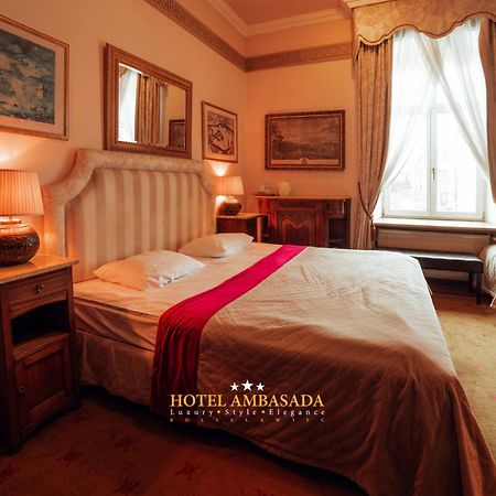 Hotel Ambasada Boleslawiec โบเลสวาเวียส ภายนอก รูปภาพ