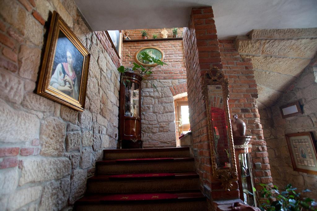 Hotel Ambasada Boleslawiec โบเลสวาเวียส ภายนอก รูปภาพ